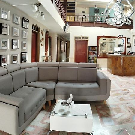 Hotel Casa Aragon カルタゴ エクステリア 写真